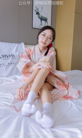 [BoBoSocks袜啵啵]NO.137 稚予-木屐、分指白棉袜、裸足、和风浴衣 (2) [90P]