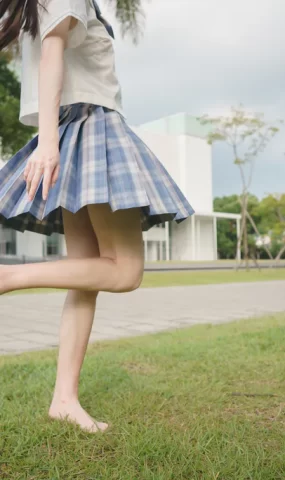 Limerence原创 NO.115 JK少女白玉公园裸足白棉袜脚[116P]