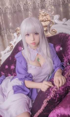 白易子教主  RE从零开始的异世界生活 艾米莉娅[10P]