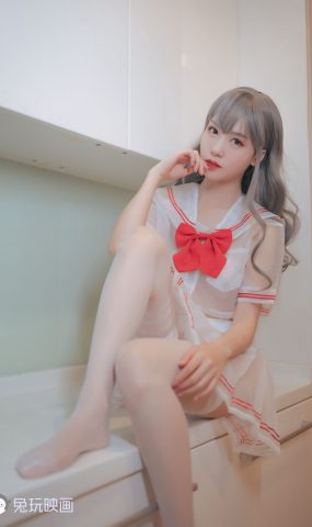 兔玩映画 C060 穿至服的小解解 在现浏览