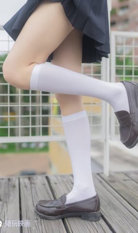 兔玩映画 C095 阴天里的白丝 在现浏览