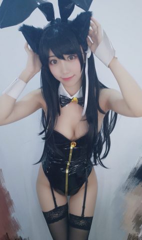 微博红人动漫Coser@黑川 爱宕兔女郎 在现浏览