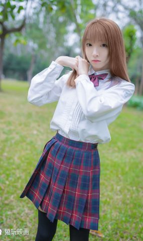 兔玩映画 VOL.006 绿草坪 在现浏览