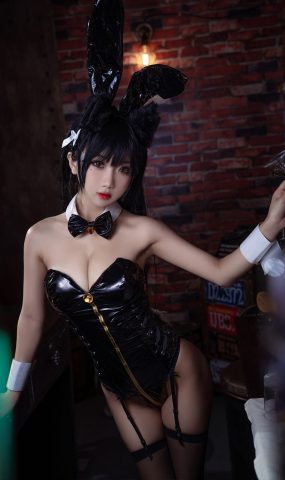 微博红人Coser@鬼畜摇 阿瑶大狗黑色同人兔女郎 在现浏览