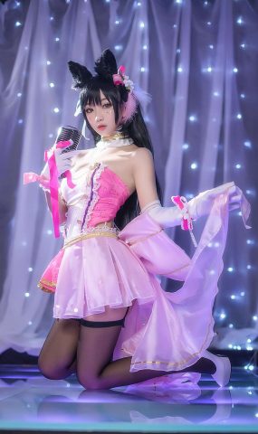 微博红人Coser@鬼畜摇 大狗打歌服 在现浏览