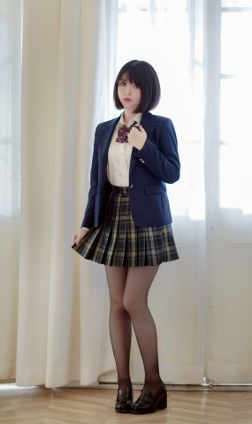 半半子 彼女の至服姿が好き[54P]