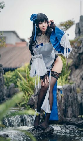 微博红人Coser@鬼畜摇 95式玉玲珑 在现浏览