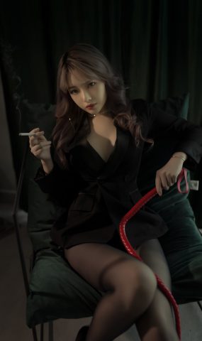 动漫博主 雯妹不讲道理 – 西装 [25P]