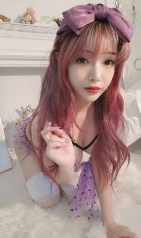 动漫博主 雯妹不讲道理 –  紫色蝴蝶 [39P]