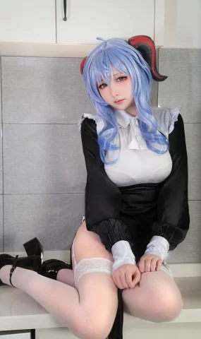 樱梨梨 – 甘雨修女[21P]