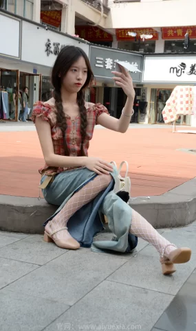 爱月下113期 [75P]