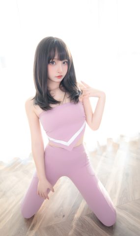 罗莉神楽板真冬之草莓密桃 [75P]