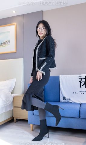 [BoBoSocks袜啵啵]NO.378 奶油-短靴、运动鞋、厚黑丝、厚灰丝[190P]