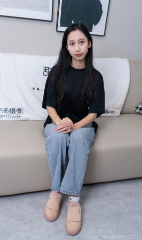 甜予摄影 NO.163 娃娃-板鞋、白棉袜、裸足[90P]