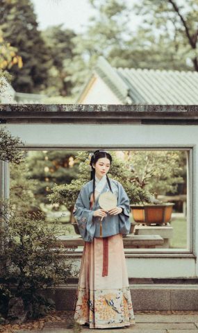 [YITUYU艺图语] 2021.10.07 春思 航子 [24P]