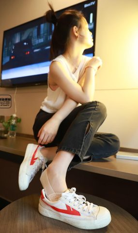 [誉铭传媒]袜足摄影 2022年《2022.05.28特约》[90P]