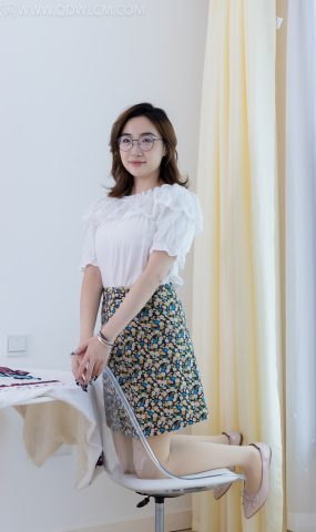 勿恋传媒 NO.2273 恬恬-平底鞋、厚肉丝、老头乐挠脚剧情[100P]