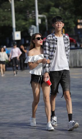 精选街拍作品 NO.1782 视觉冲击街拍作品 – 黑色热裤[29P]