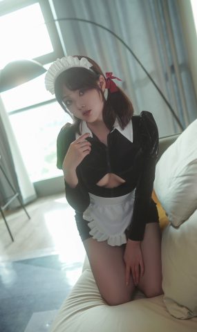 Natsuko夏夏子  – 漆黑女仆[28P]