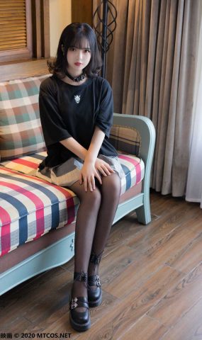 [喵糖映画] VOL.093 丝袜酷女孩 在现浏览