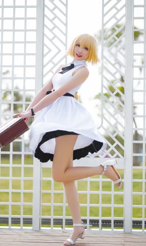 瓜希酱 – 贞德三周年白裙德[20P]