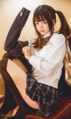 [喵糖映画] JKL.004 XUE妹JK至服 在现浏览