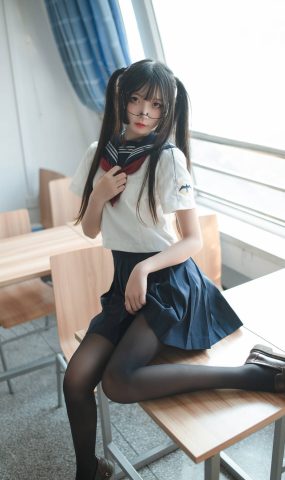 [喵糖映画] JKL.022 教室JK至服 在现浏览