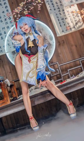 咬一口兔娘  – 循循守月 甘雨[23P]