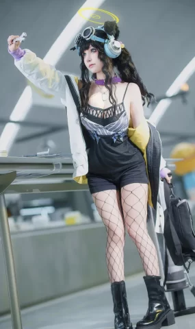 一千只猫薄禾 – 蔚蓝档案 猫冢响[18P]