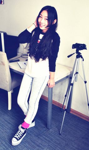 自由摄影 No.179 小依！脚斗 [40P]