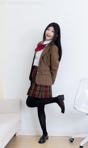 勿恋传媒 NO.2367 嘟嘟-皮鞋、厚黑丝、jk至服[133P]