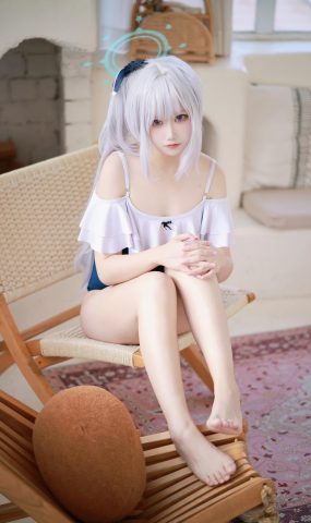 lunananya – 宫子泳装[20P]