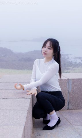 勿恋传媒 NO.2337 小酒-高跟鞋、短黑丝、短白丝[110P]