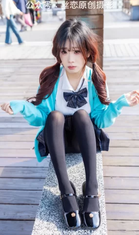 丝恋摄影 NO.020 小梦-学苑风 jk连衣裙 黑色丝袜 黑色小皮鞋[173P]