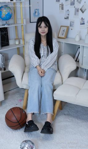 甜予摄影 NO.028 胡桃-皮鞋、白棉袜、裸足[124P]