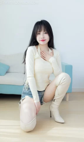 勿恋传媒 NO.2660 小酒-高跟长靴、白棉袜、裸足[154P]