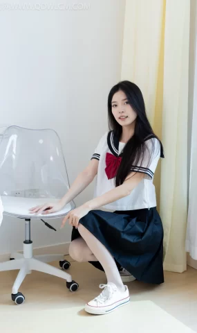 勿恋传媒 NO.2622 茯苓-帆布鞋、薄白丝、薄肉丝[160P]