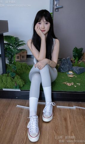 甜予摄影 NO.104期：璇璇-帆布鞋、白棉袜、裸足、小人国剧情（完整版）[86P]