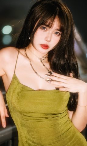 Tina很妖孽呀 – 绿色连衣裙[35P]