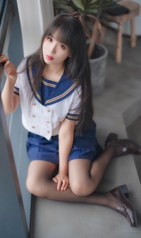 轩萧學姐 – 五月舰长 黑丝JK内一[20P]