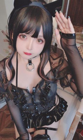 日奈娇 – 皮衣系列[19P]