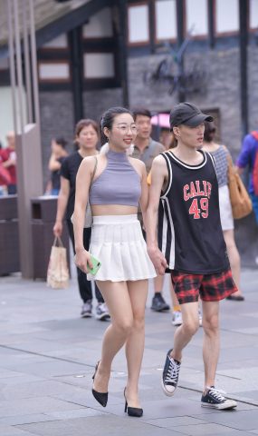 精选街拍作品 1642 摄神街拍作品 – 女友，羡慕啊这样穿[30P]