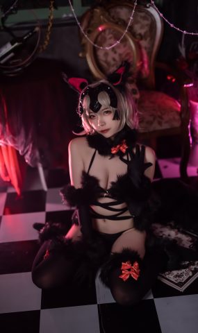 网荭Coser@二佐Nisa Fate黑贞万圣节 在现浏览