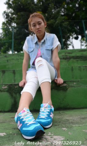 [战前女神] 美腿镁足精品摄影套图 043 [102P]