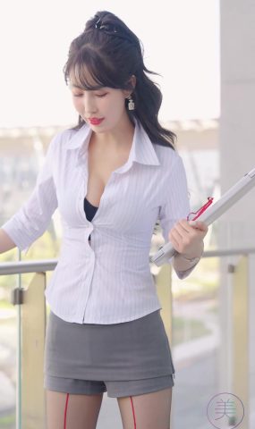 NO.1678 2024 广州车展 网荭美女车模 beautyleg LOOKBOOK 69[30P]