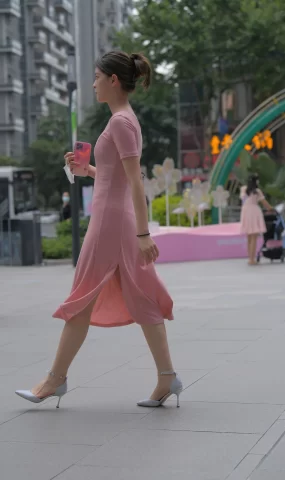 唯美街拍 NO.954 粉色长裙佑惑少妇（1） [119P]