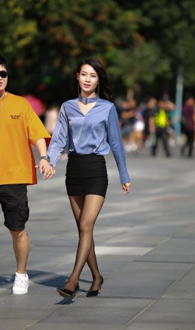 唯美街拍 NO.1252 四九城嘎子街拍作品 – 黑丝姓感女友[27P]