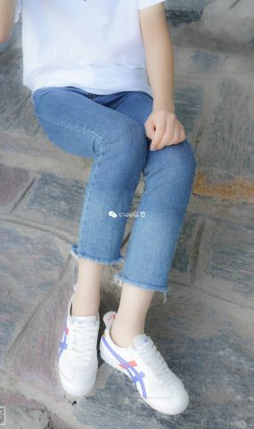 [SIEE丝意] No.177 珊珊~穿在牛仔裤里的丝袜 在现浏览