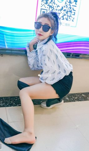 [SIEE丝意] No.270 婷婷 长筒靴配肤色絲，小姓感 在现浏览