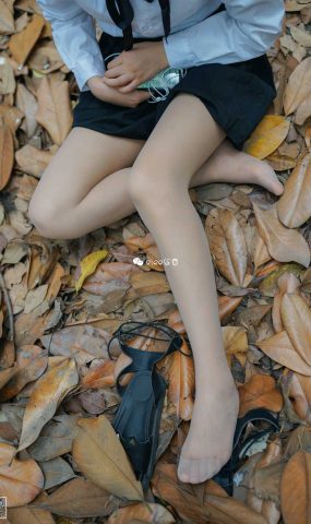 [SIEE丝意] No.308 沐萱 小树林的秘密 在现浏览